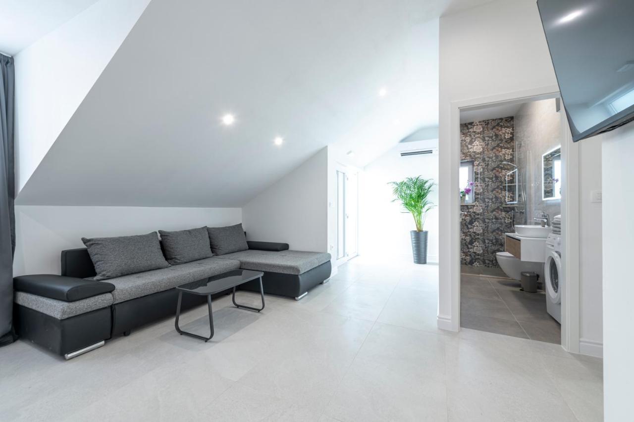 Meri Apartment